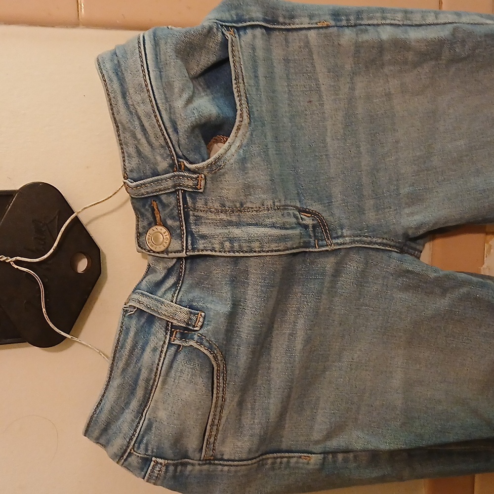 American Eagle Outfitters Light Blue Skinny Jeans